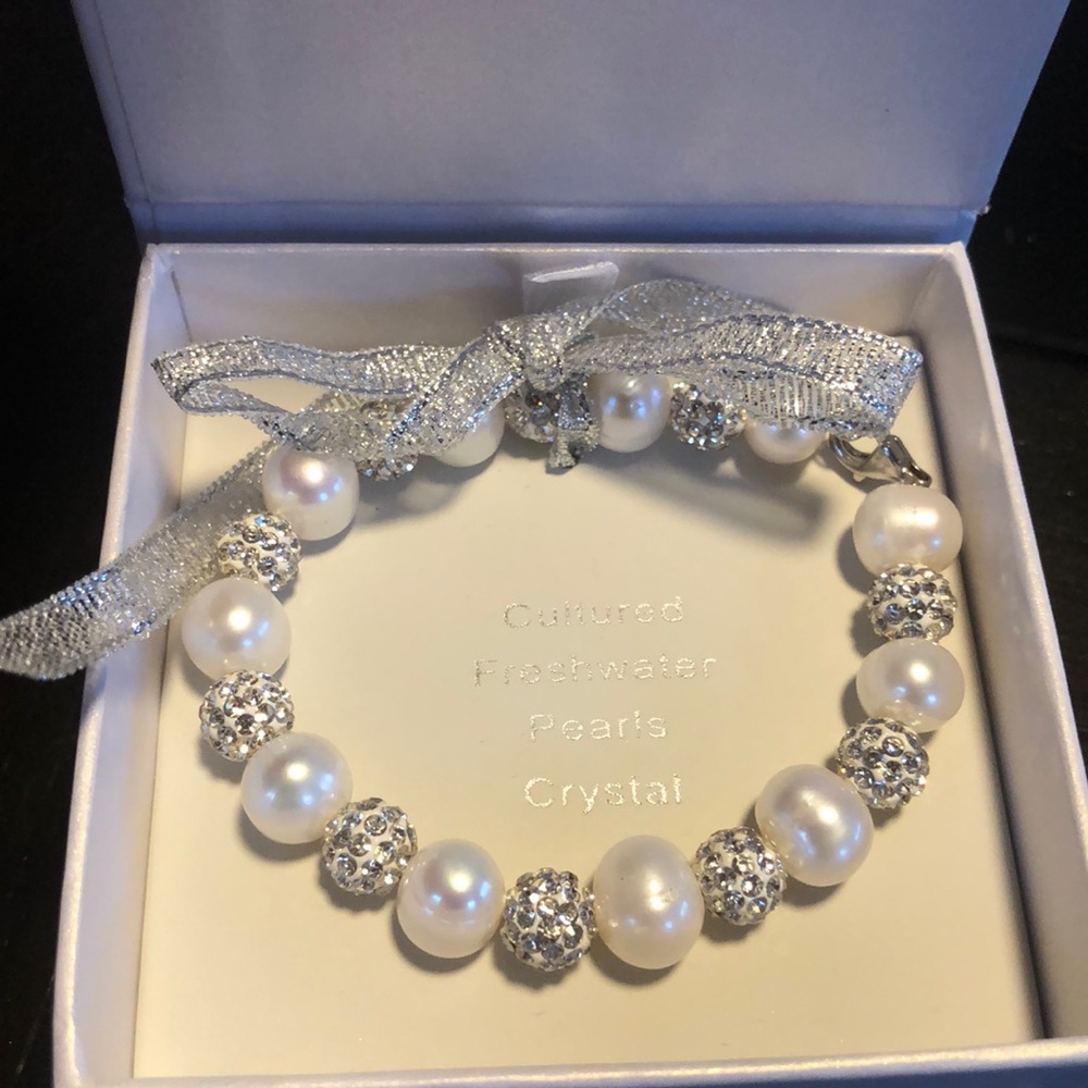 Pearls and Crystal Bracelet